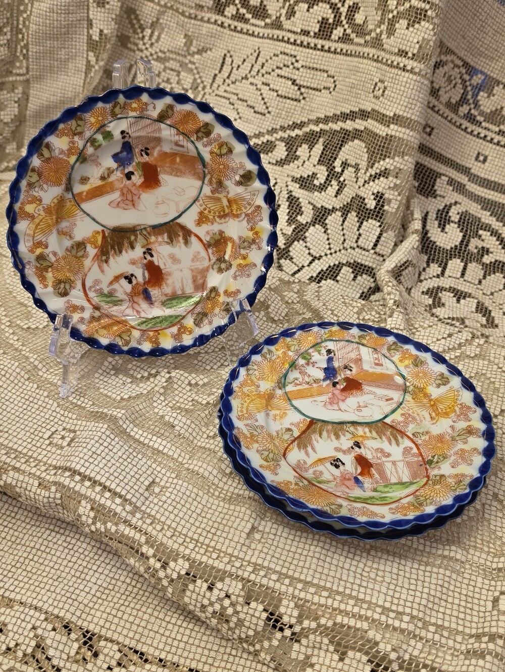 Vtg Japanese Geisha Girl Porcelain Plates Set of 3 Cobalt Blue Scalloped Rim 7"